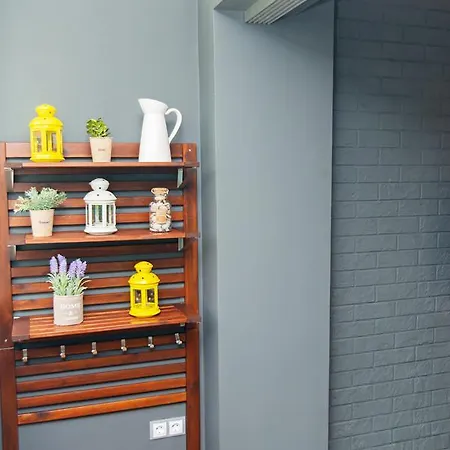 The Hut Apartment