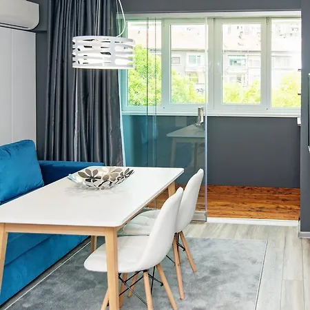 The Hut Apartment Burgas