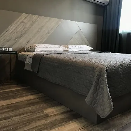 The Hut Apartment *