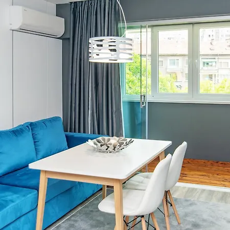 The Hut Apartment *