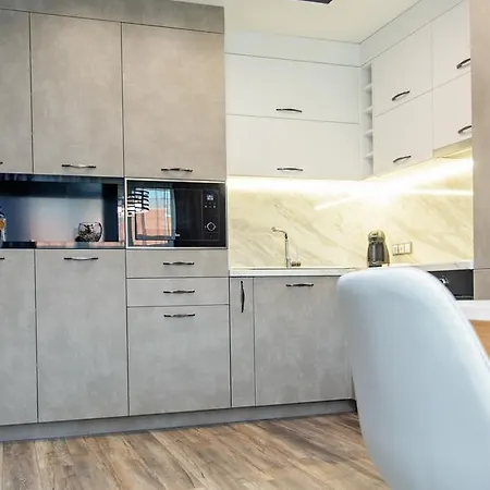 The Hut Apartment *